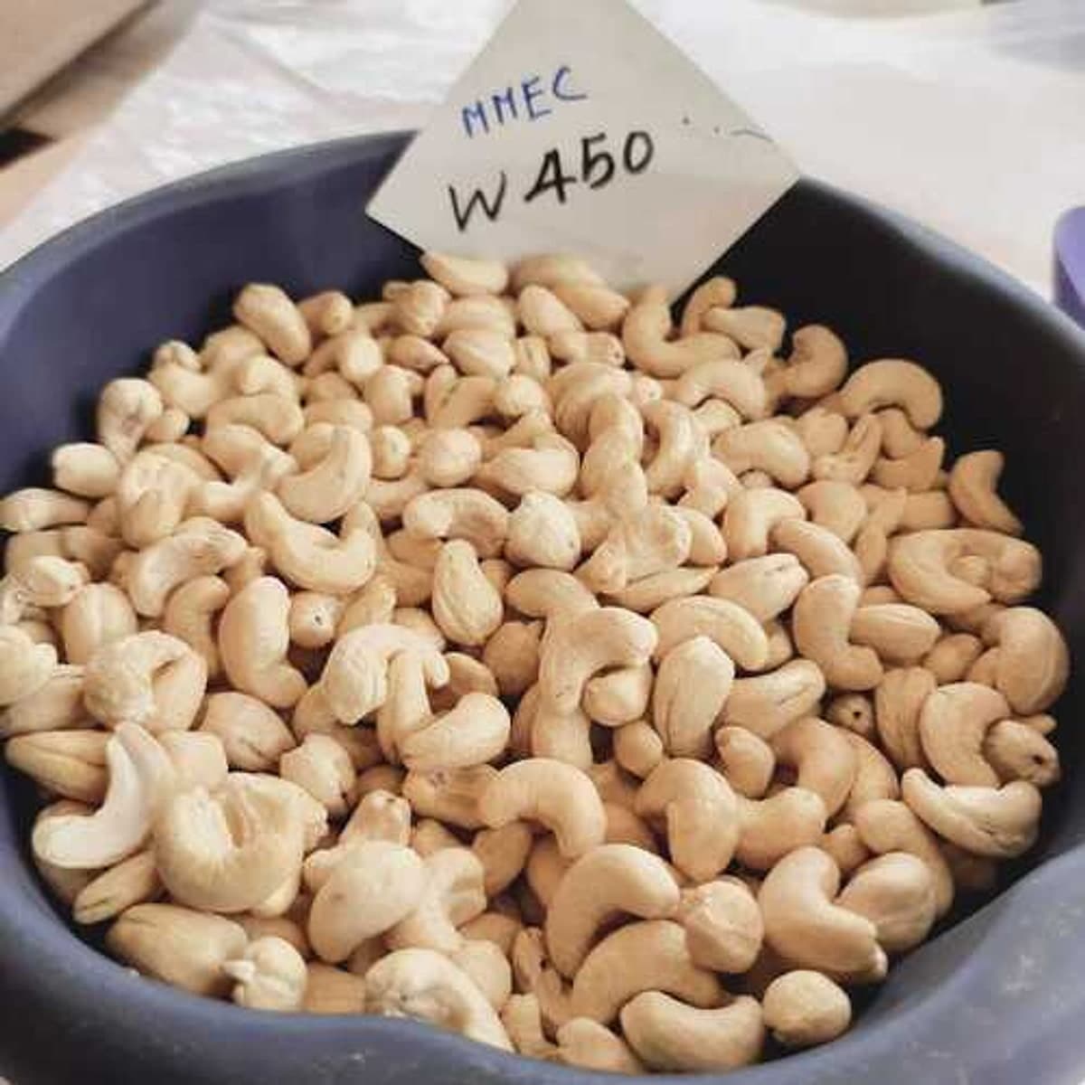 W450 Cashew